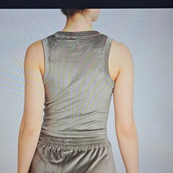 SKIMS VELOUR TANK XL - Picture 8 of 8